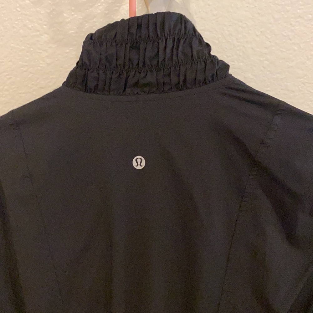 Lululemon Black Workout Jacket - image 4